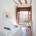 Singularstays Plaza Redonda Ii דירה *