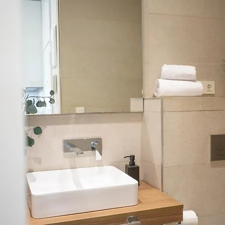 Singularstays Plaza Redonda Ii Apartman